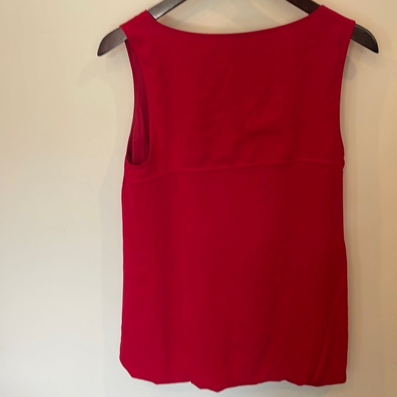 Theory red sleeveless blouse - Picture 5 of 6